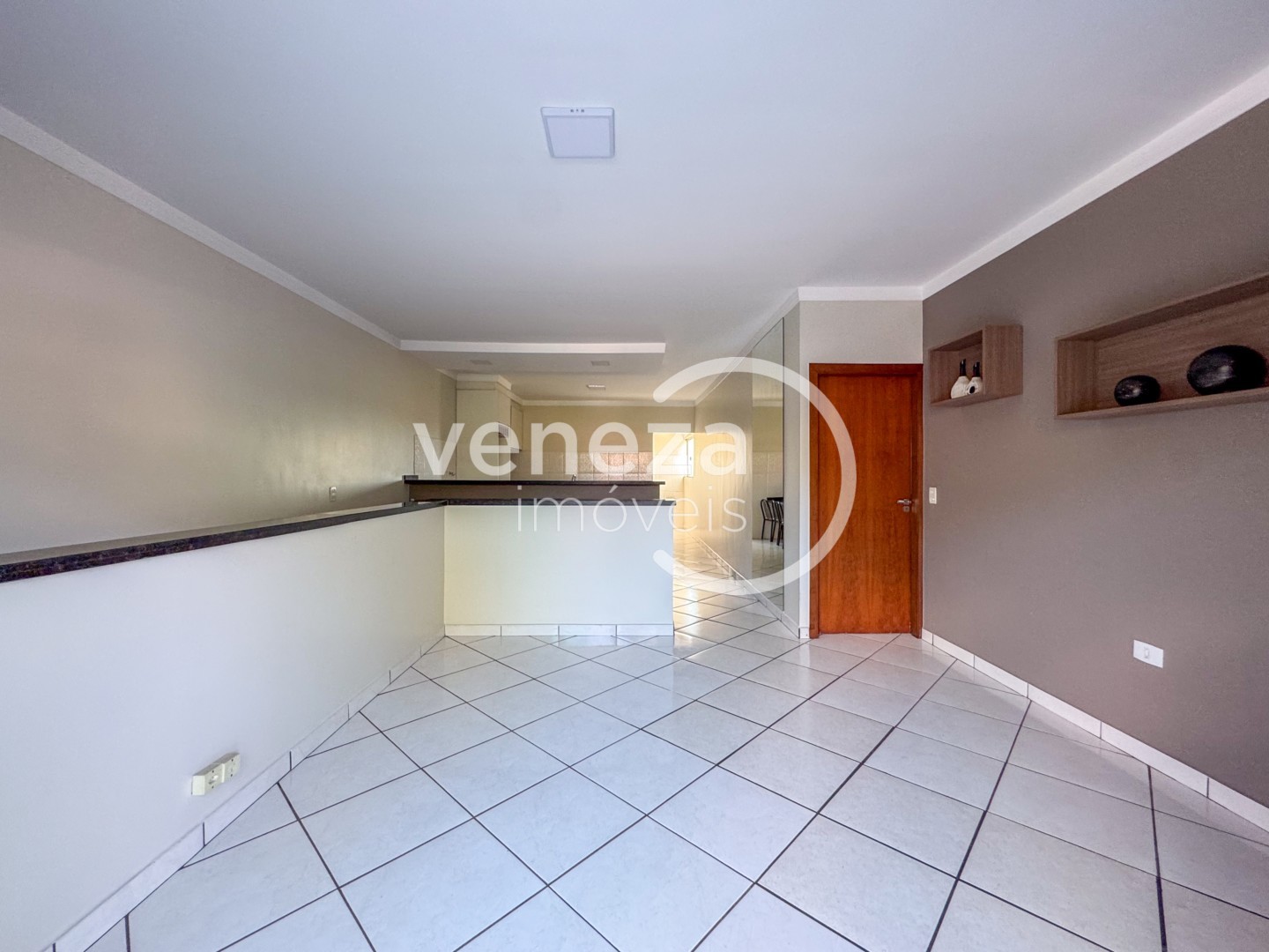 Apartamento para locação no bairro Jardim Strass de Londrina - Foto 5