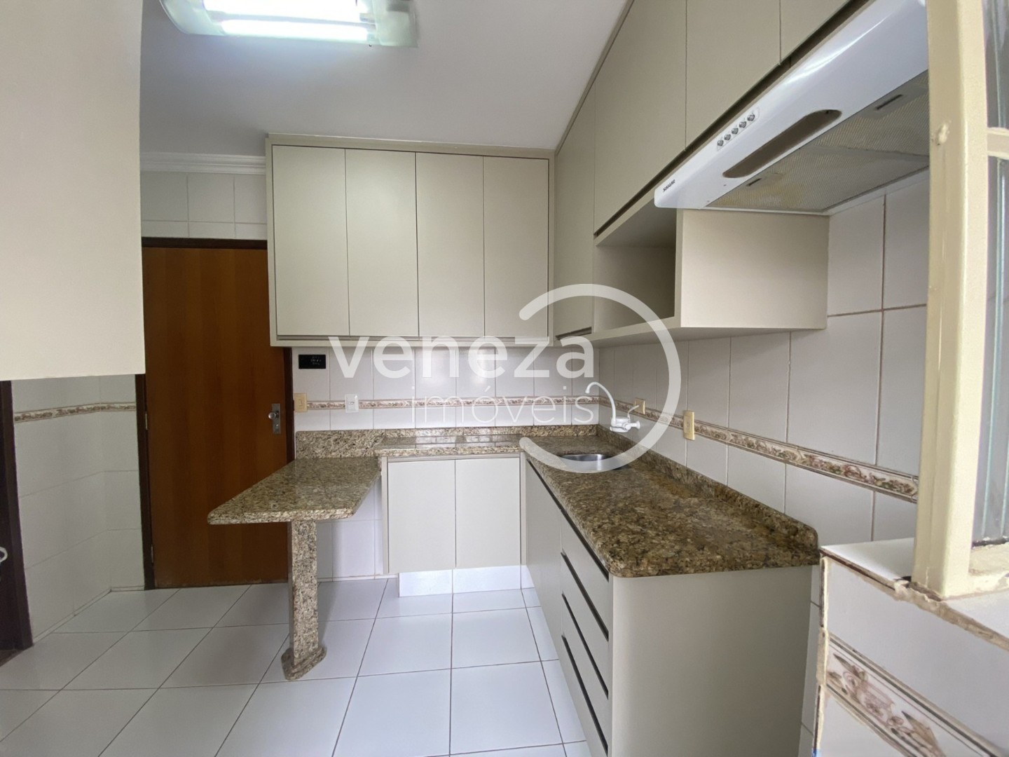 Apartamento para venda no bairro Jardim Palermo de Londrina - Foto 7