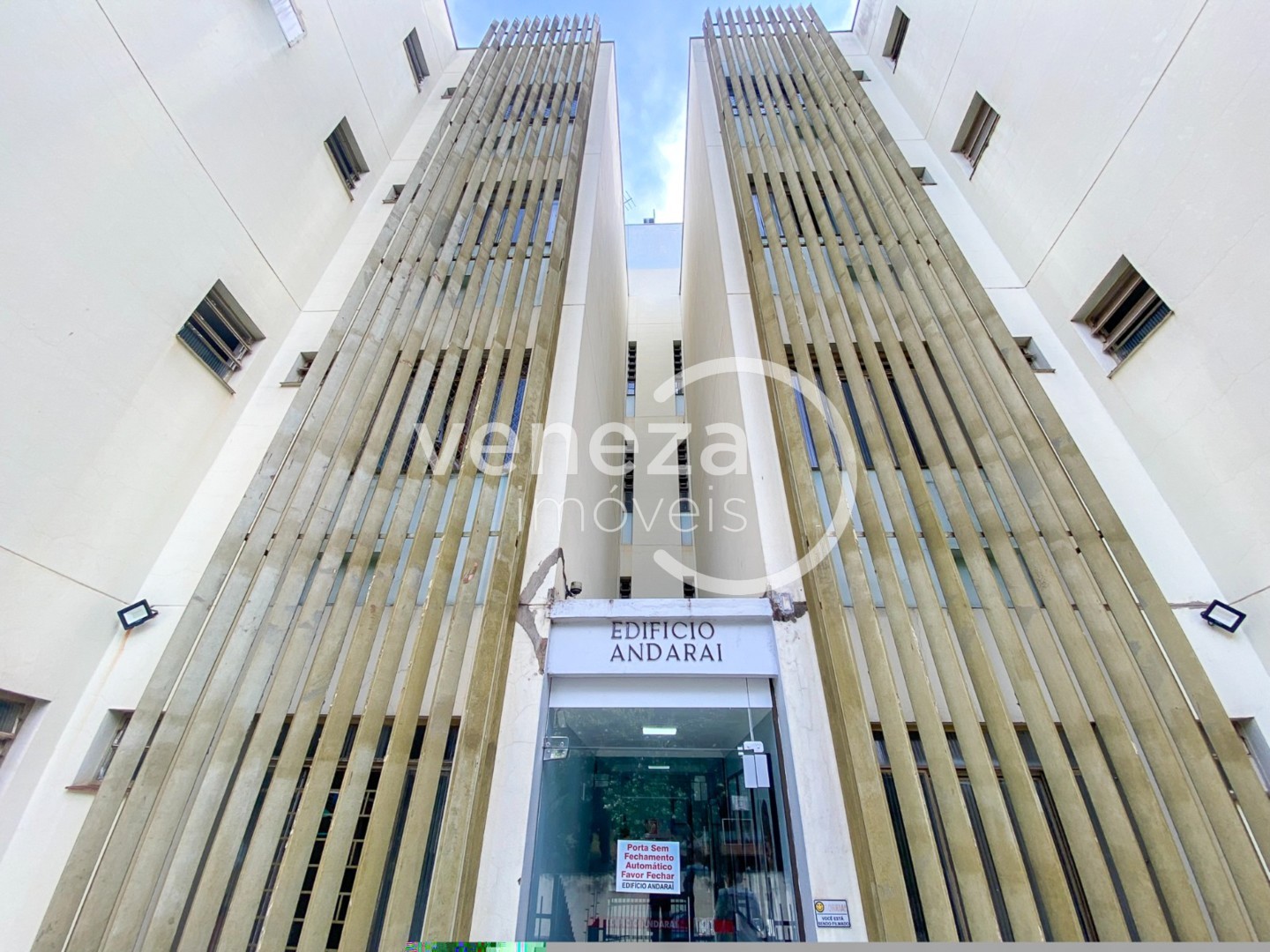 Apartamento para venda no Jardim Palermo em Londrina com 86,19m² por R$ 250.000
