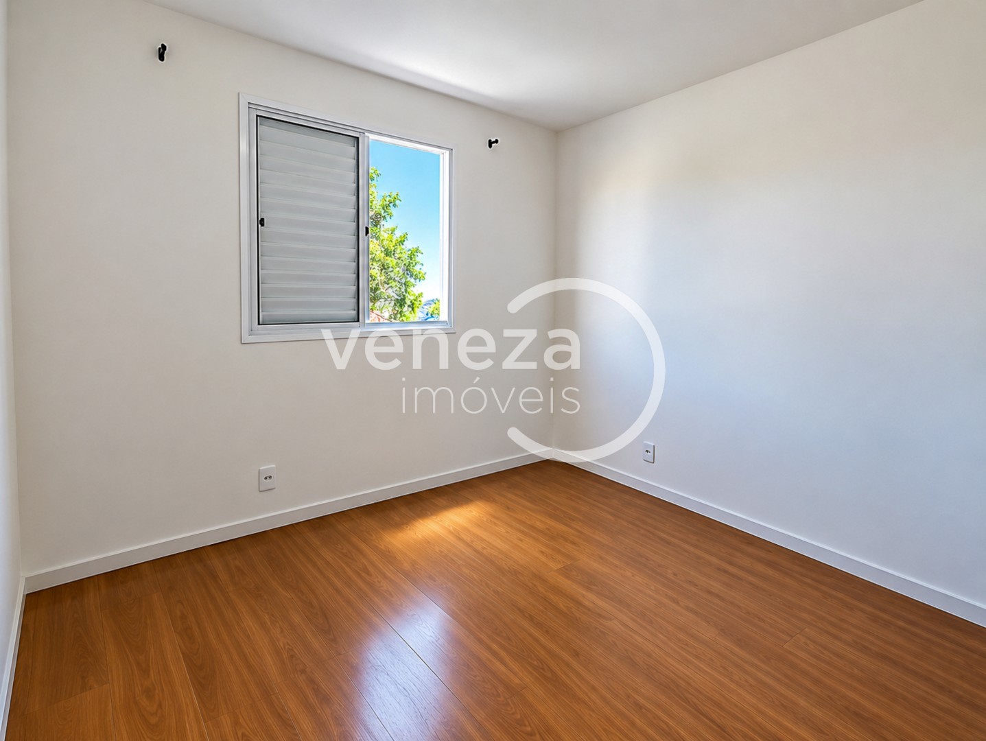 Apartamento para venda no bairro Cidade Industrial 2 de Londrina - Foto 4