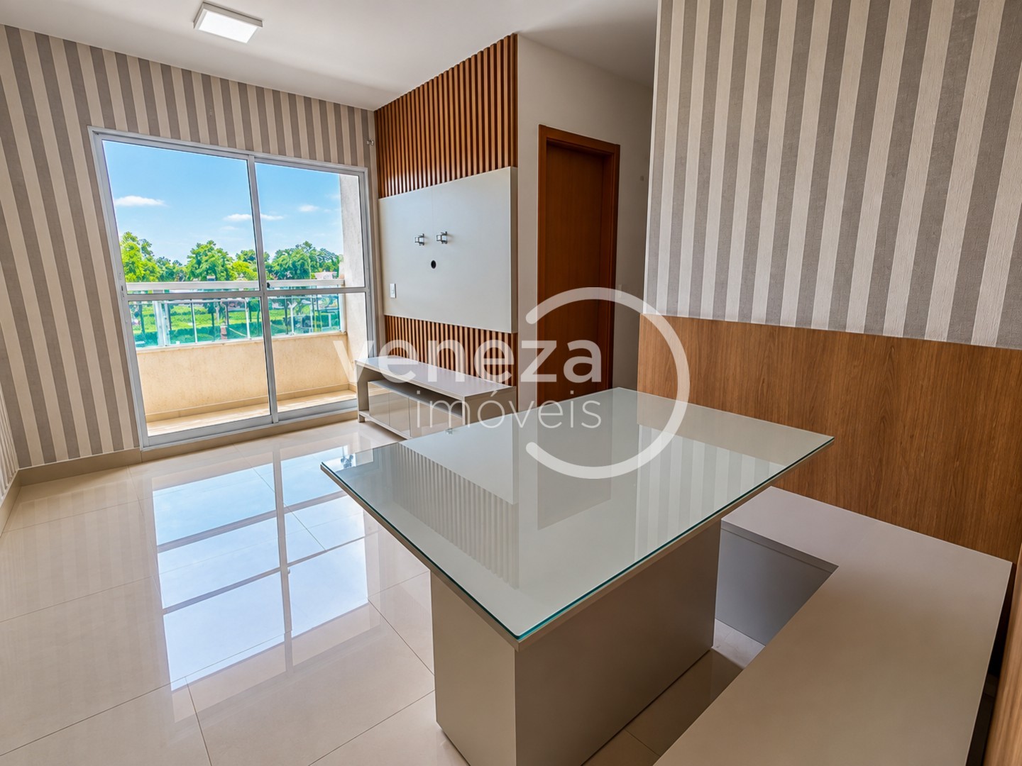 Apartamento para venda no Cidade Industrial 2 em Londrina com 64m² por R$ 270.000