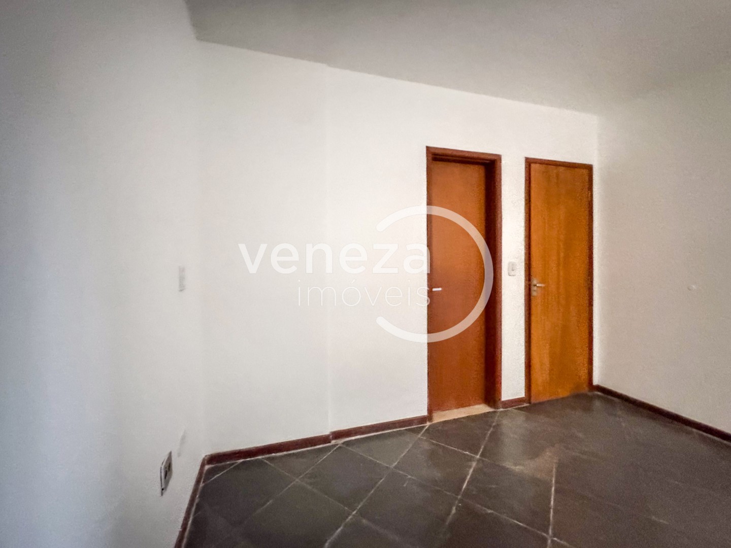 Apartamento para locação no bairro Jardim Adriana II de Londrina - Foto 7
