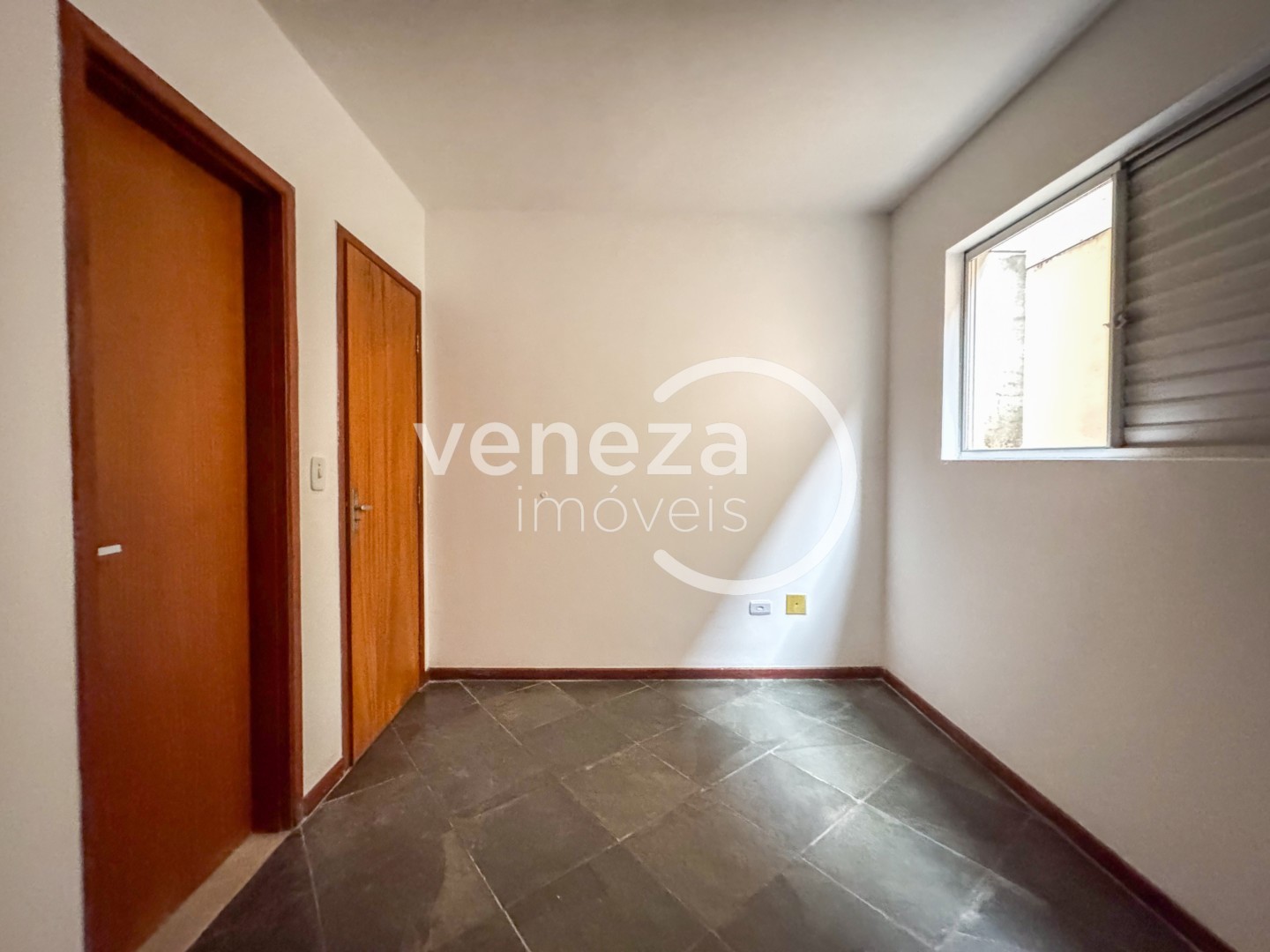 Apartamento para locação no bairro Jardim Adriana II de Londrina - Foto 8