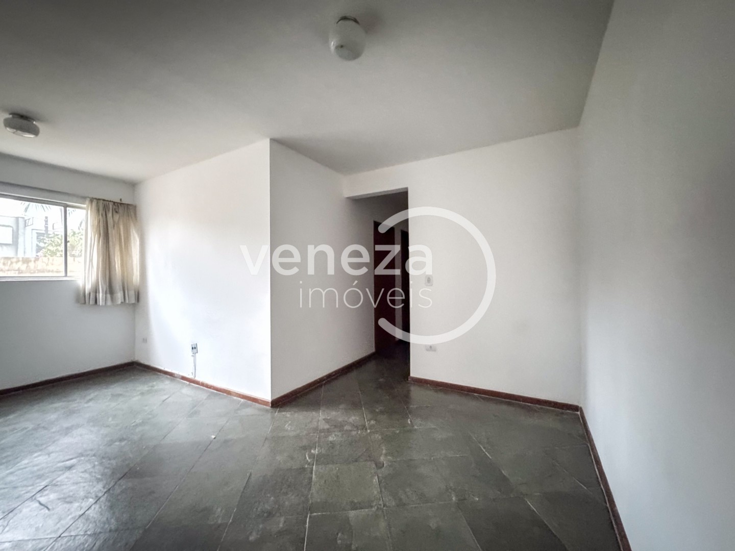 Apartamento para locacao no Jardim Adriana II em Londrina com 80m² por R$ 1.450
