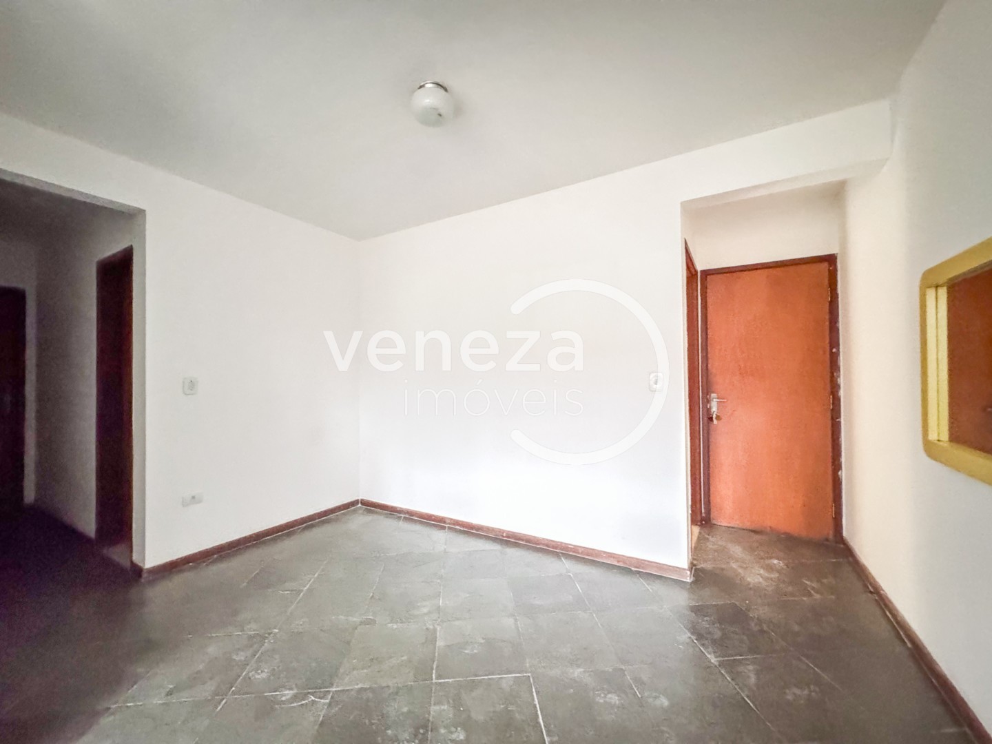 Apartamento para locação no bairro Jardim Adriana II de Londrina - Foto 4
