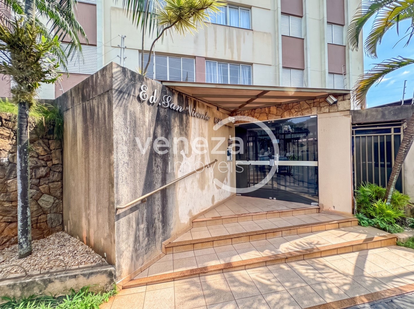 Apartamento para locacao no Jardim Adriana II em Londrina com 80m² por R$ 1.450