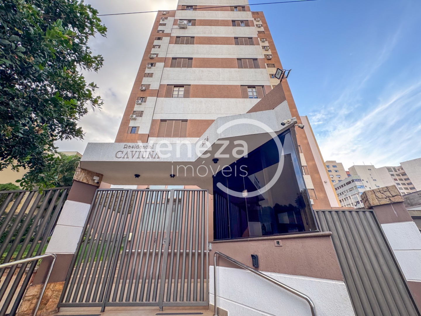 Apartamento para locacao no Centro em Londrina com 111,89m² por R$ 1.800 - Foto 1
