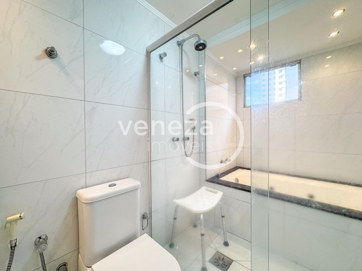 Apartamento para locação no bairro Centro de Londrina - Foto 16