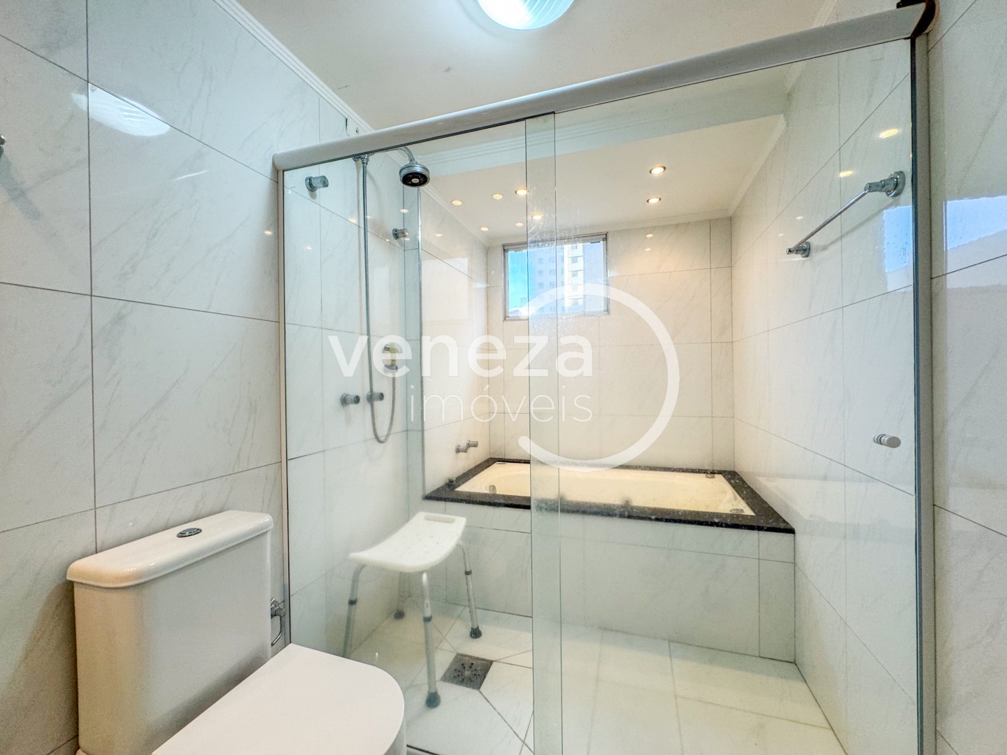 Apartamento para locação no bairro Centro de Londrina - Foto 17