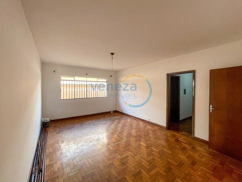 Casa Comercial à venda no bairro Shangri-la de Londrina com 249.41m<sup>2</sup> útil, 4 vagas de garagem