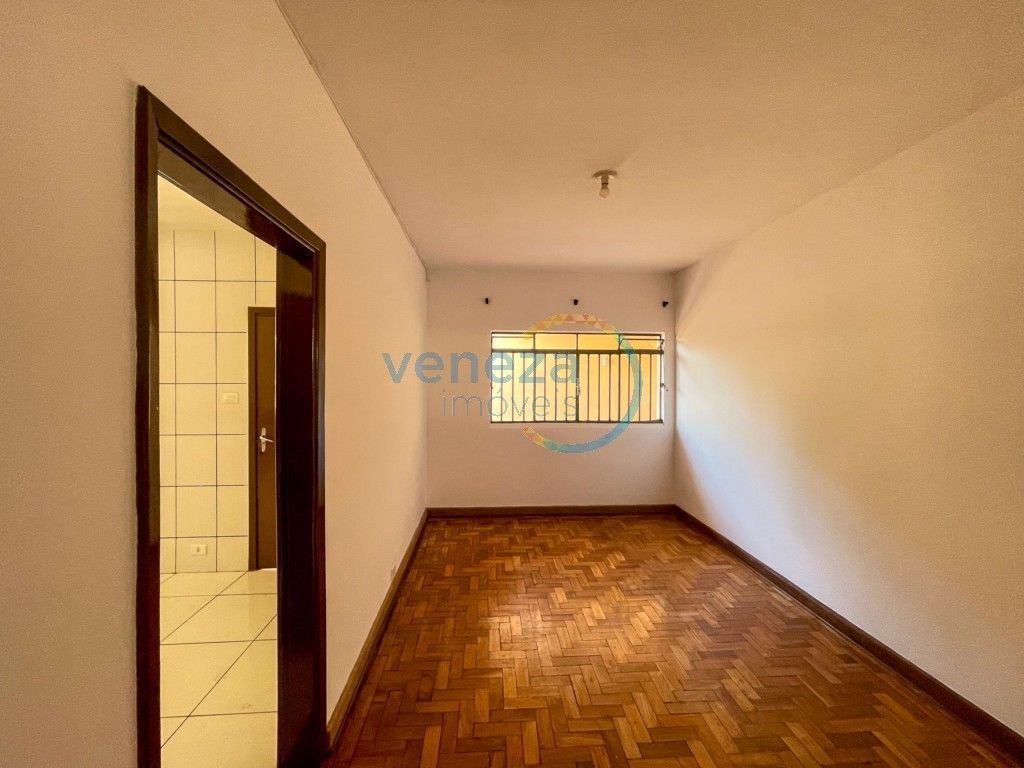 Casa Comercial à venda no bairro Shangri-la de Londrina com 249.41m<sup>2</sup> útil, 4 vagas de garagem