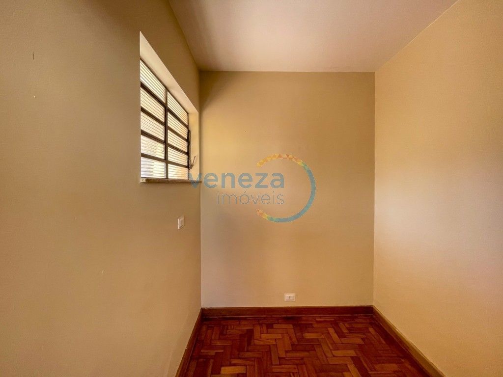 Casa Comercial à venda no bairro Shangri-la de Londrina com 249.41m<sup>2</sup> útil, 4 vagas de garagem