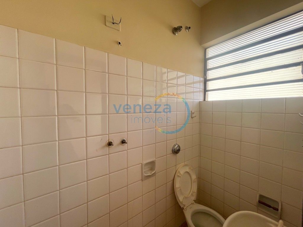 Casa Comercial à venda no bairro Shangri-la de Londrina com 249.41m<sup>2</sup> útil, 4 vagas de garagem