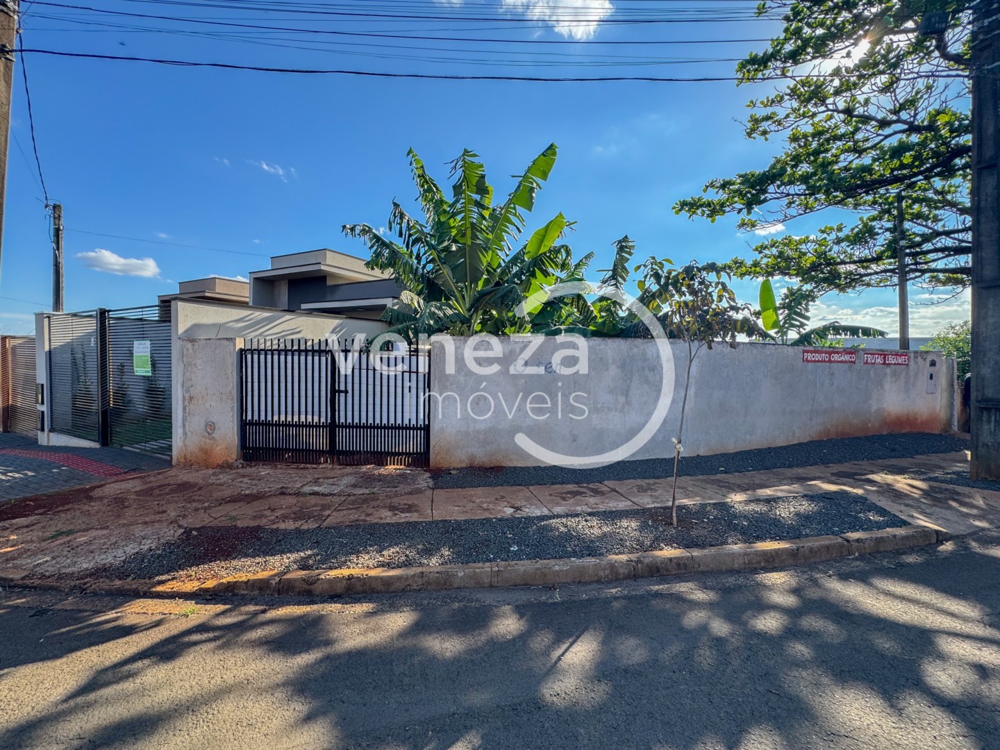 Casa Residencial para venda no Sabara III em Londrina com 517,81m² por R$ 400.000