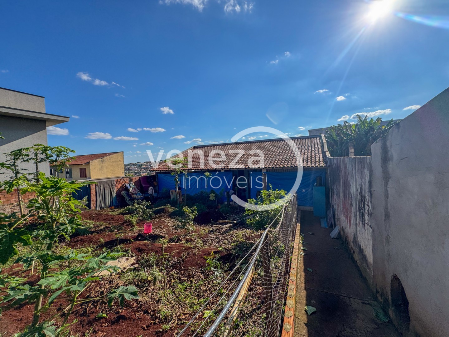 Casa Residencial para venda no Sabara III em Londrina com 517,81m² por R$ 400.000