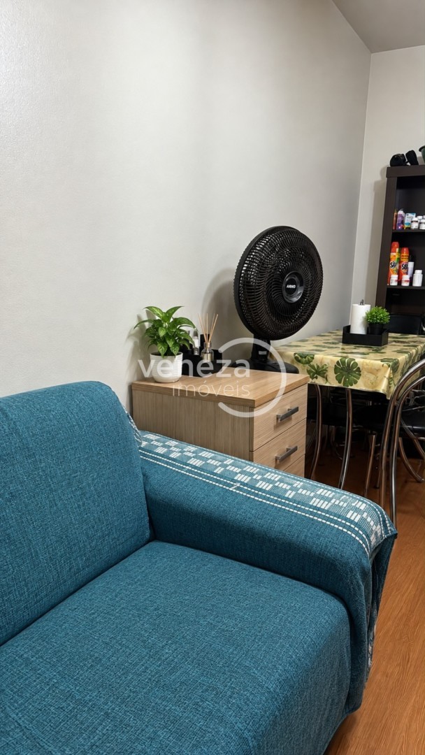 Apartamento para venda no Centro em Londrina com 67m² por R$ 220.000 - Foto 3