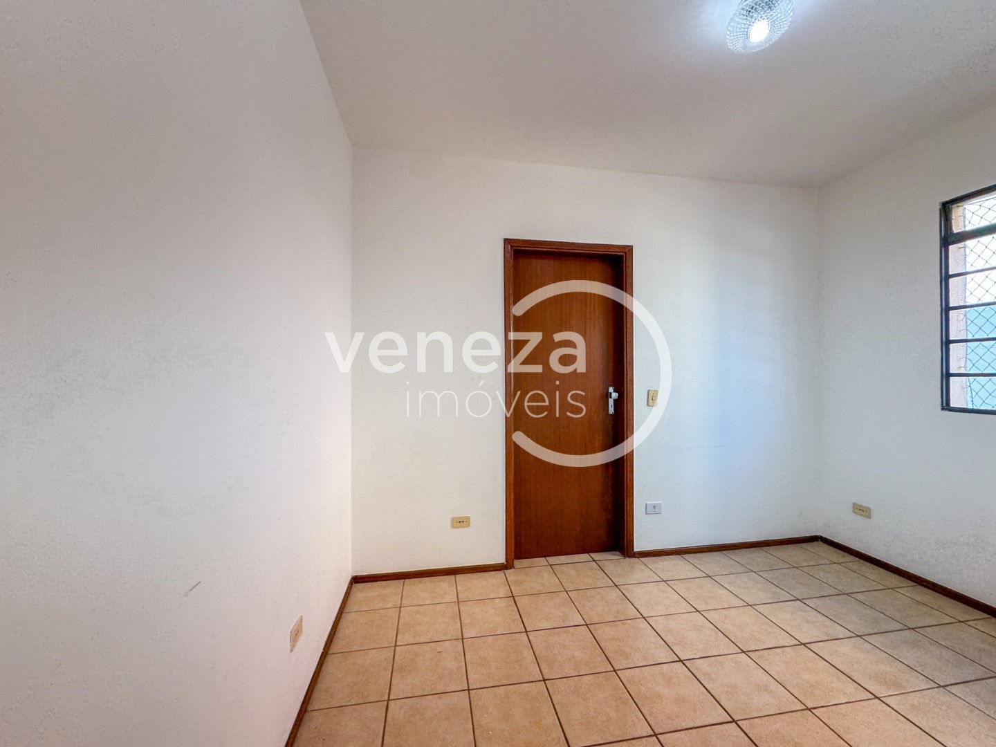 Apartamento para locacao no Centro em Londrina com 37,14m² por R$ 1.050  - Foto 2