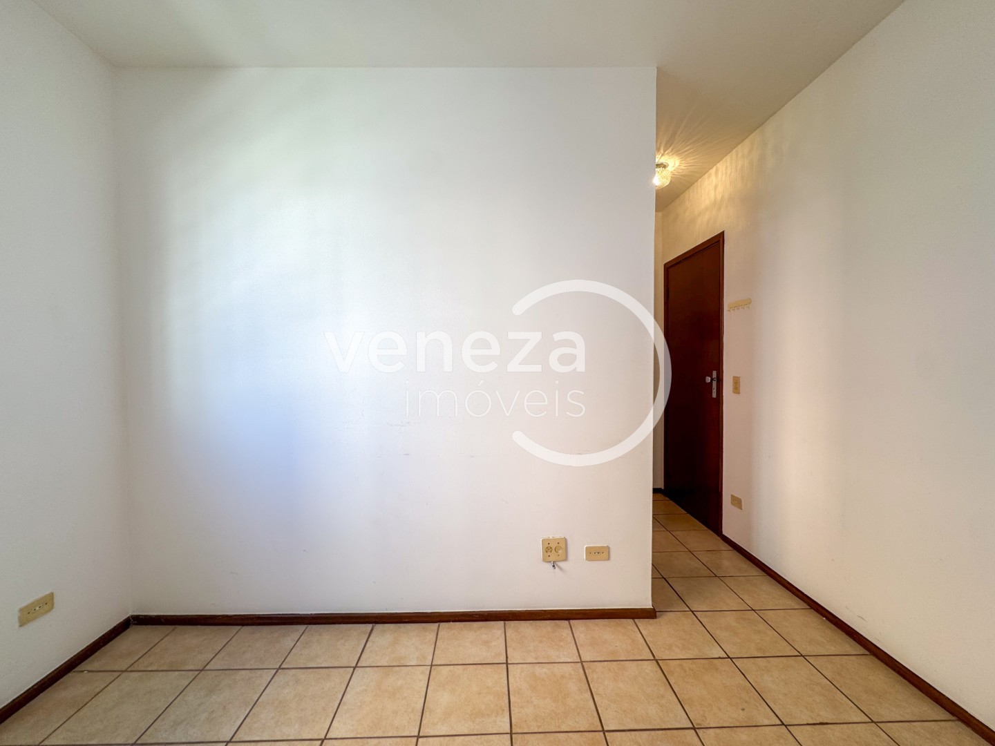Apartamento para locação no bairro Centro de Londrina - Foto 6