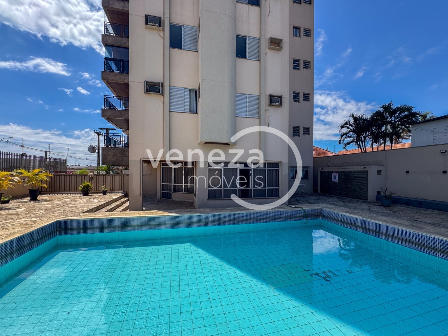 Apartamento para venda no bairro Centro de Jataizinho - Foto 61