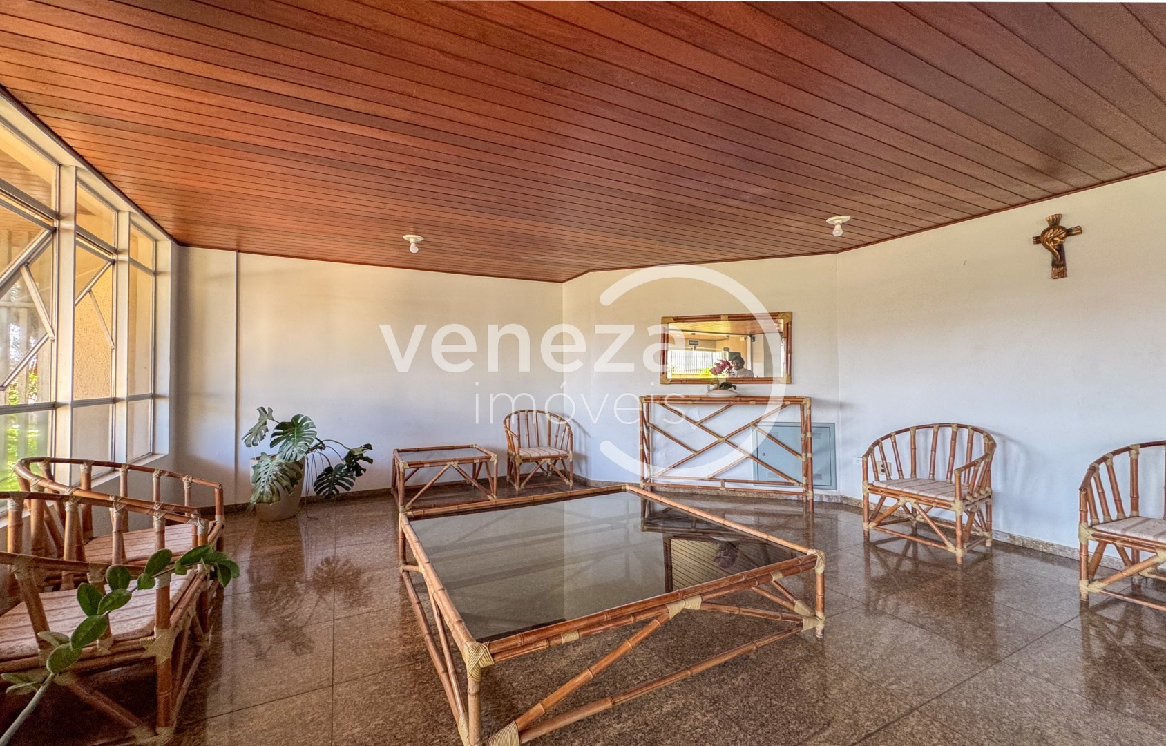 Apartamento para venda no Centro em Jataizinho com 300,71m² por R$ 1.300.000  - Foto 2