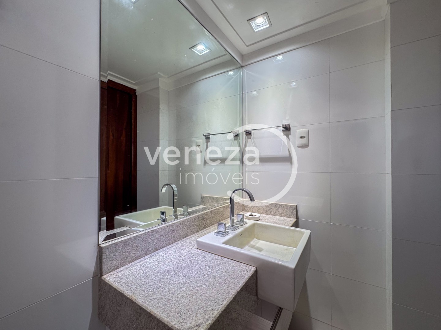 Apartamento para venda no bairro Centro de Jataizinho - Foto 44