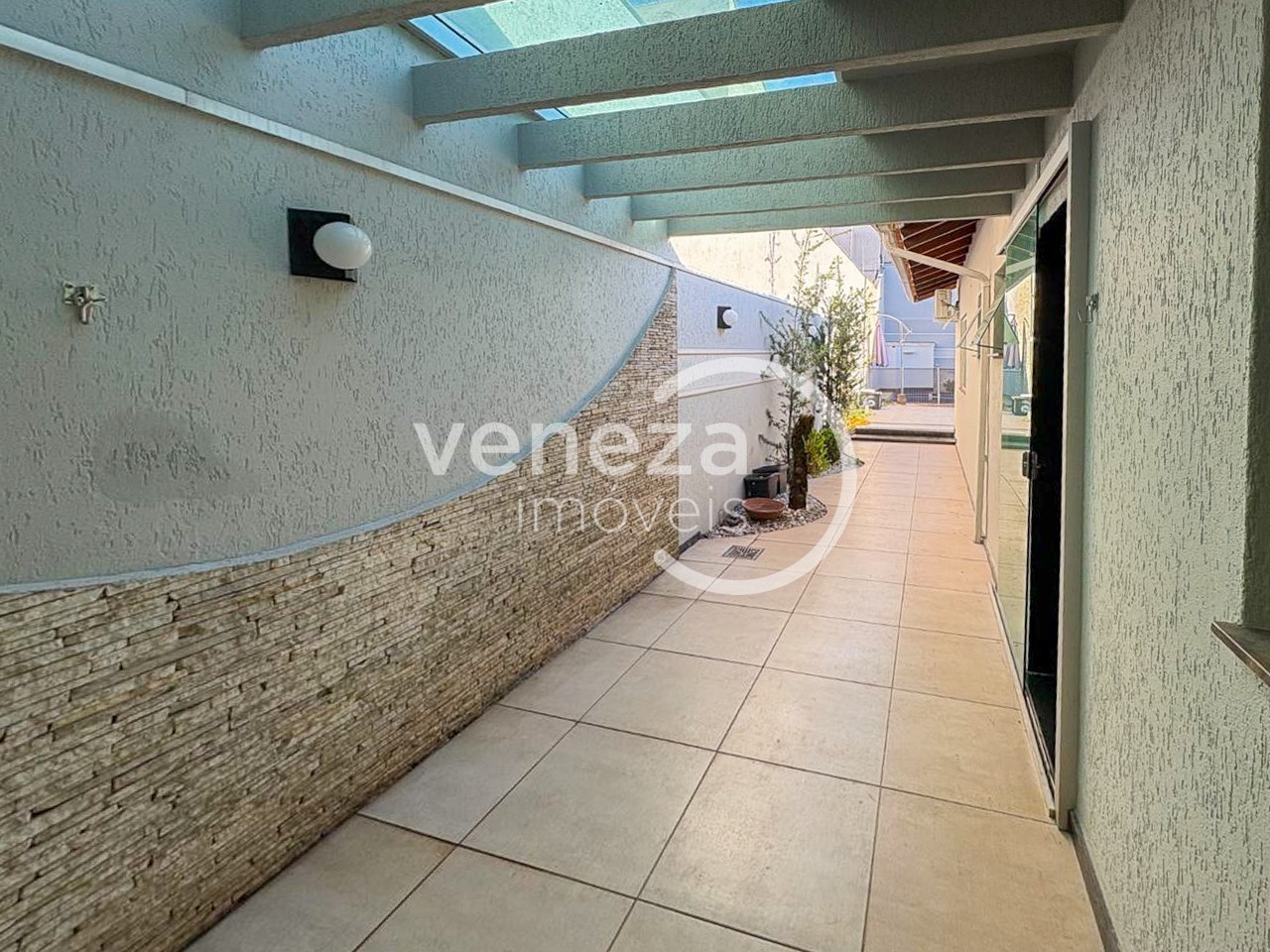 Casa Residencial para venda no bairro Jardim Novo Sabara de Londrina - Foto 20