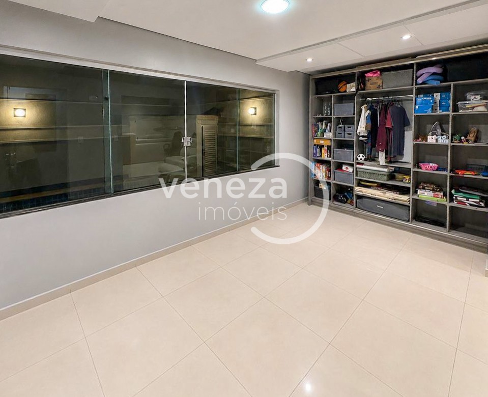 Casa Residencial para venda no bairro Jardim Novo Sabara de Londrina - Foto 8
