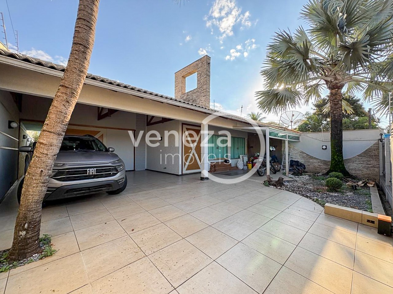 Casa Residencial para venda no Jardim Novo Sabara em Londrina com 420m² por R$ 1.050.000
