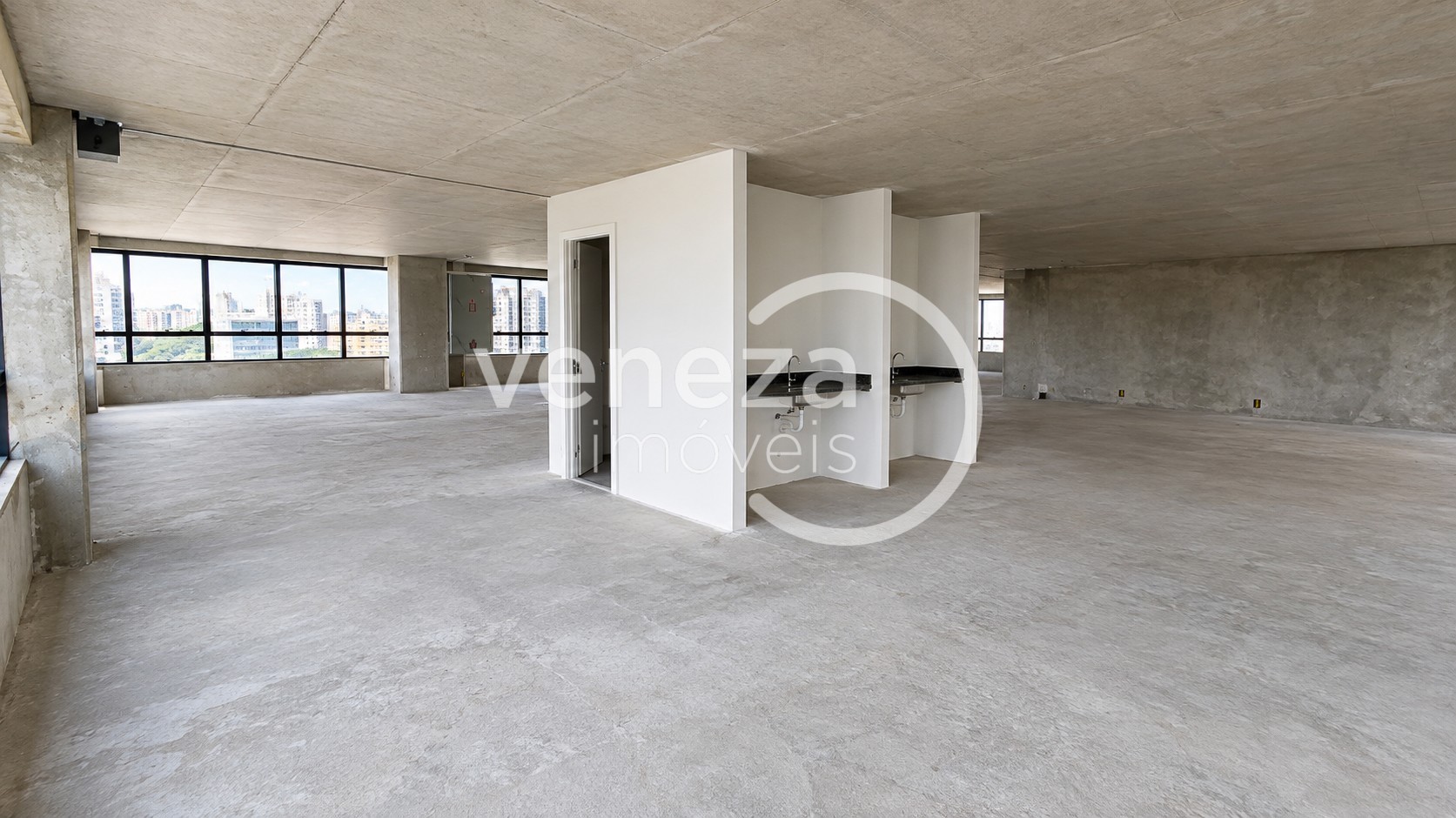 Sala para venda no bairro Gleba Fazenda Palhano de Londrina - Foto 5