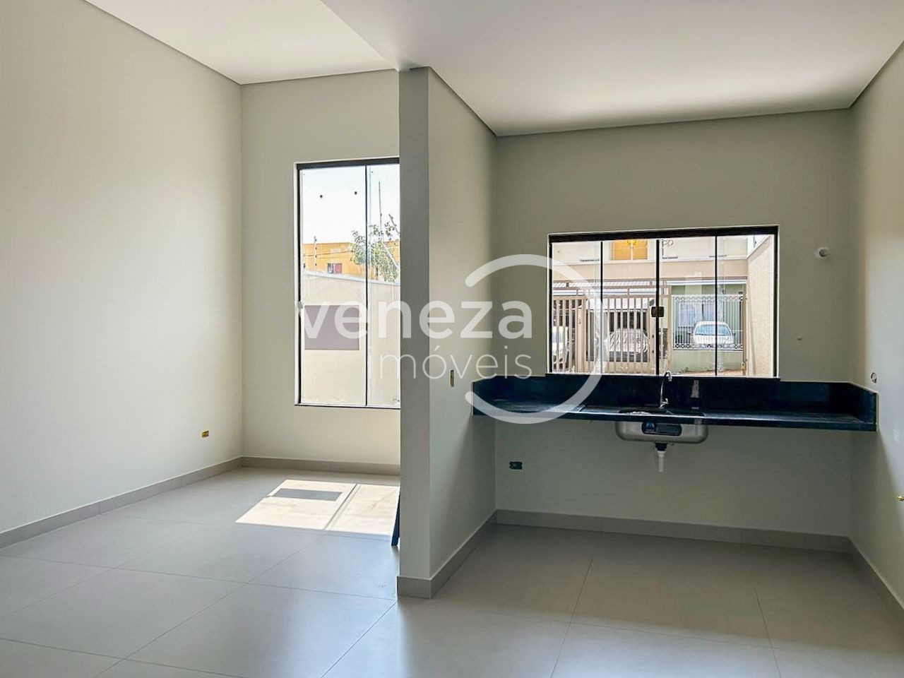 Casa Residencial para venda no bairro Jardim Maria Luiza de Londrina - Foto 9