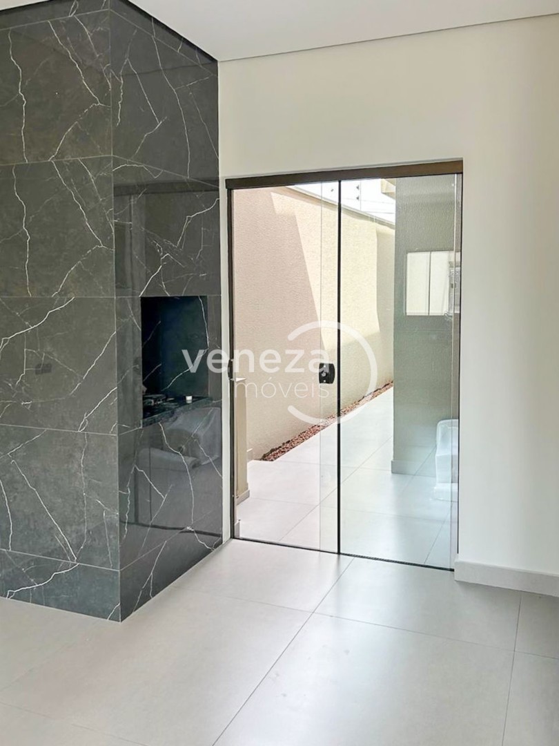 Casa Residencial para venda no bairro Jardim Maria Luiza de Londrina - Foto 13