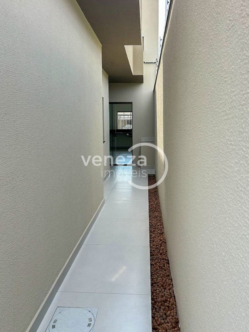 Casa Residencial para venda no bairro Jardim Maria Luiza de Londrina - Foto 15