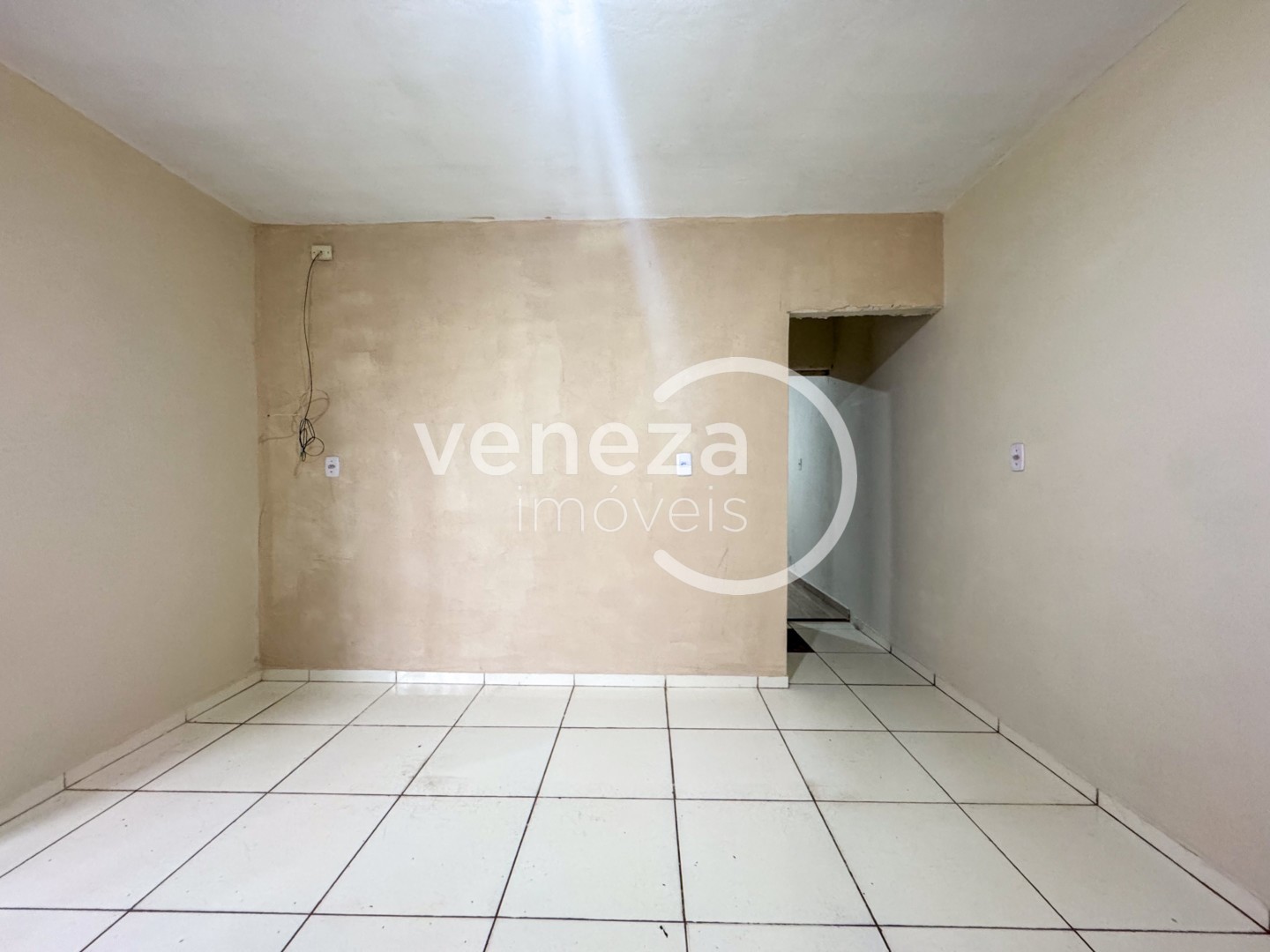 Casa Residencial para locação no bairro Jardim Maracana de Londrina - Foto 4