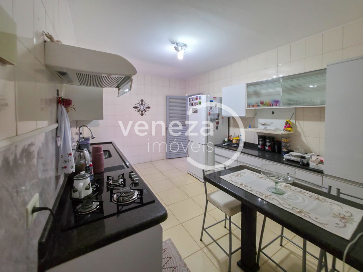 Casa Residencial para venda no bairro Jardim Alvorada de Londrina - Foto 15