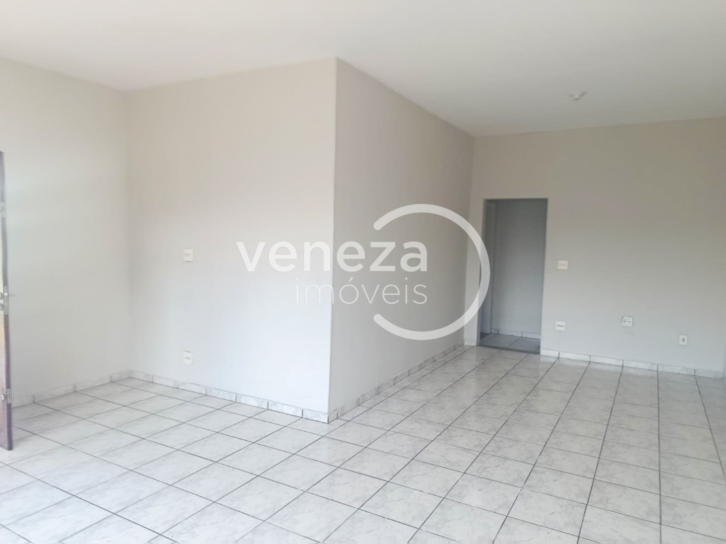 Casa Residencial para locação no bairro Centro de Londrina - Foto 11