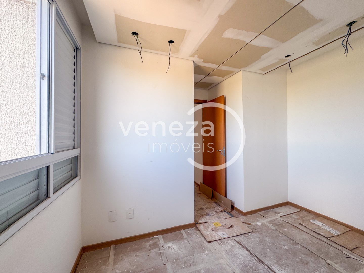 Apartamento para locação no bairro Gleba Fazenda Palhano de Londrina - Foto 8