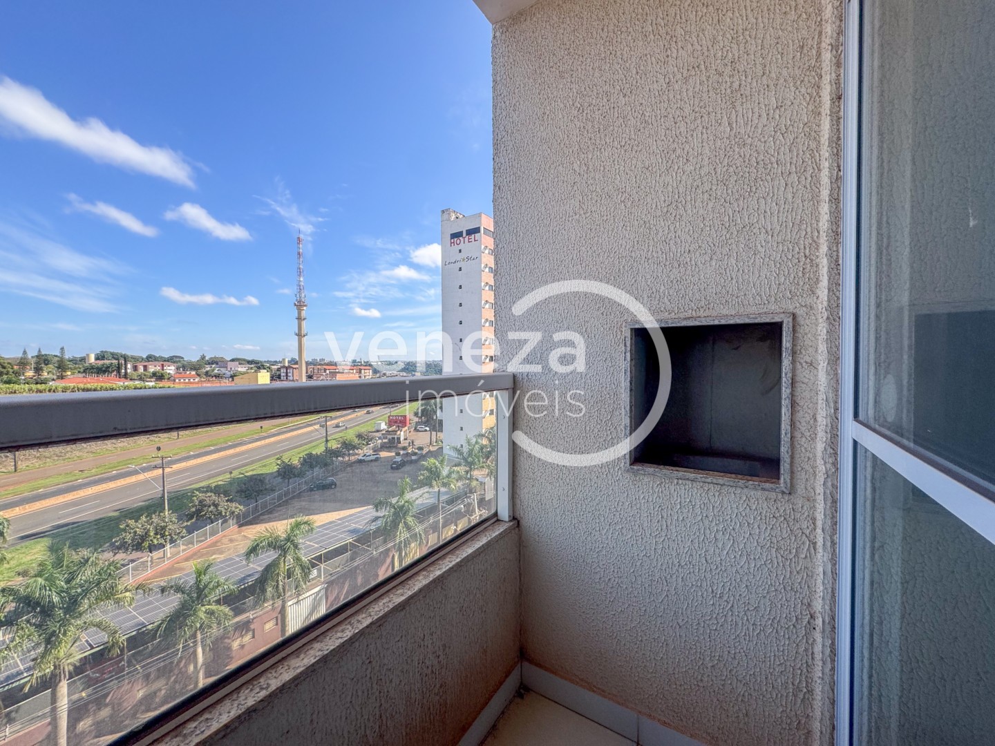Apartamento para locação no bairro Gleba Fazenda Palhano de Londrina - Foto 4