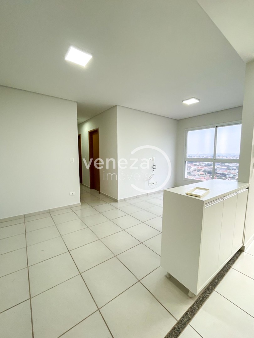 Apartamento para locacao no Champagnat em Londrina com 111,12m² por R$ 1.700