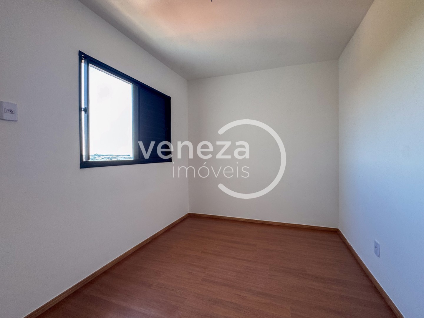 Apartamento para venda no bairro Pacaembu de Londrina - Foto 19
