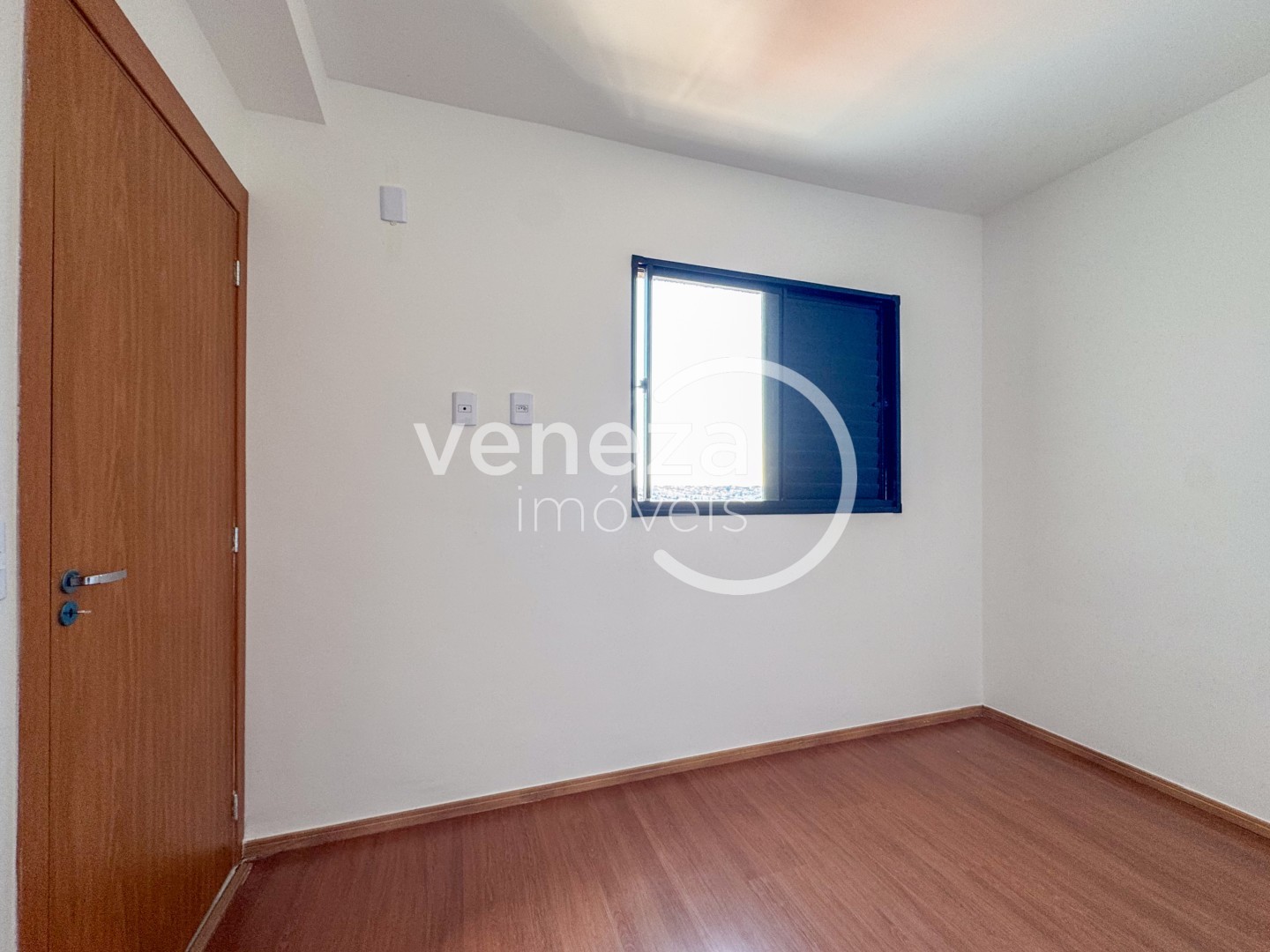 Apartamento para venda no bairro Pacaembu de Londrina - Foto 17