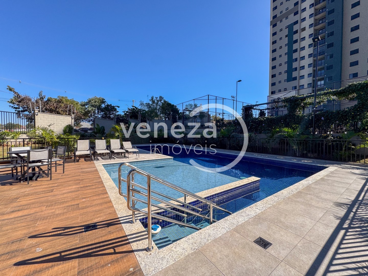 Apartamento para venda no bairro Pacaembu de Londrina - Foto 26