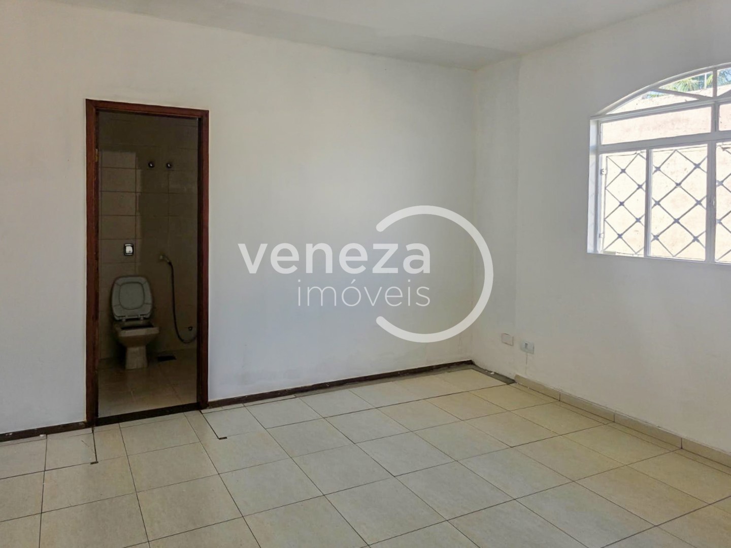 Casa Residencial para venda no bairro Santa Monica de Londrina - Foto 4