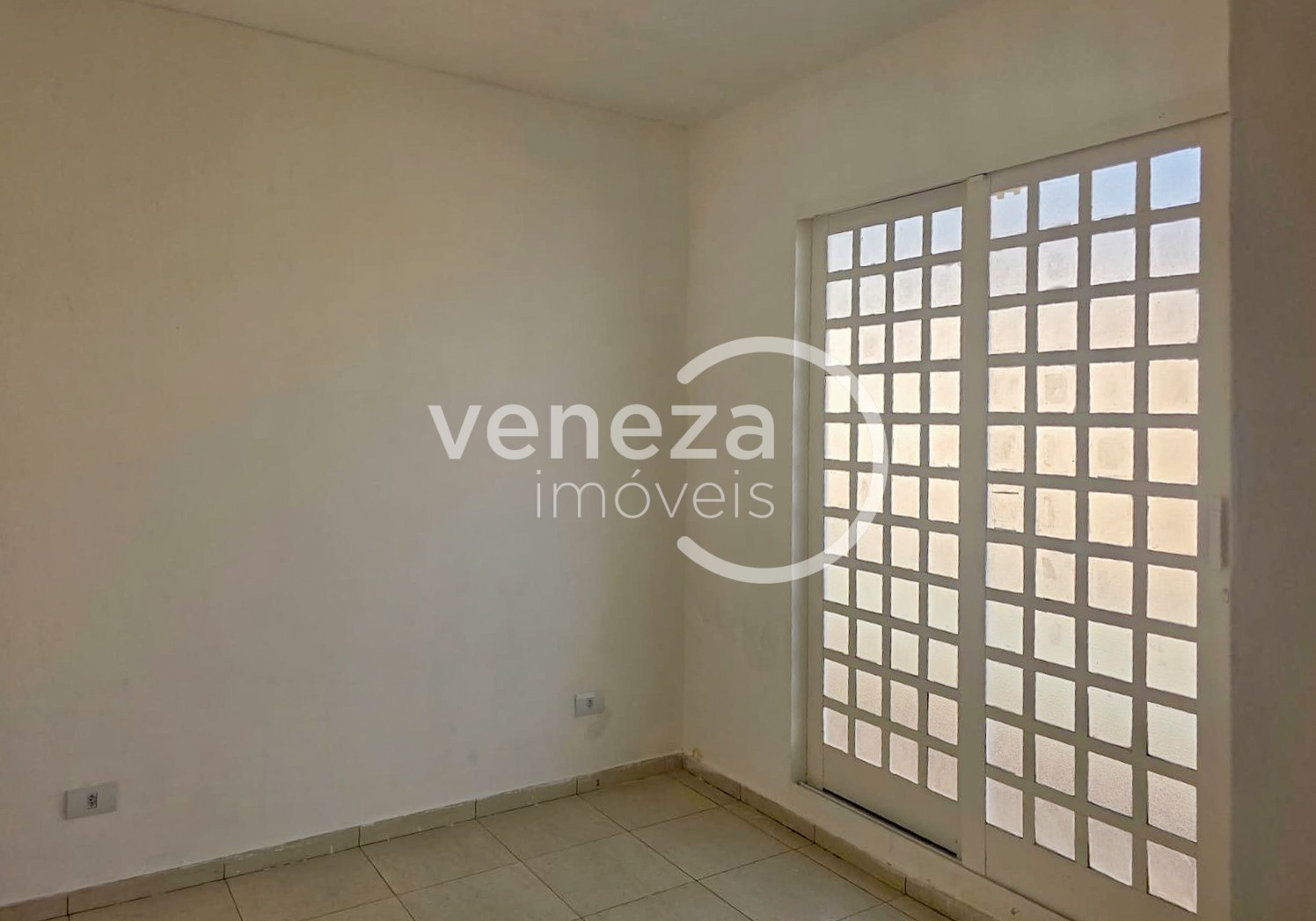 Casa Residencial para venda no Santa Monica em Londrina com 404m² por R$ 500.000