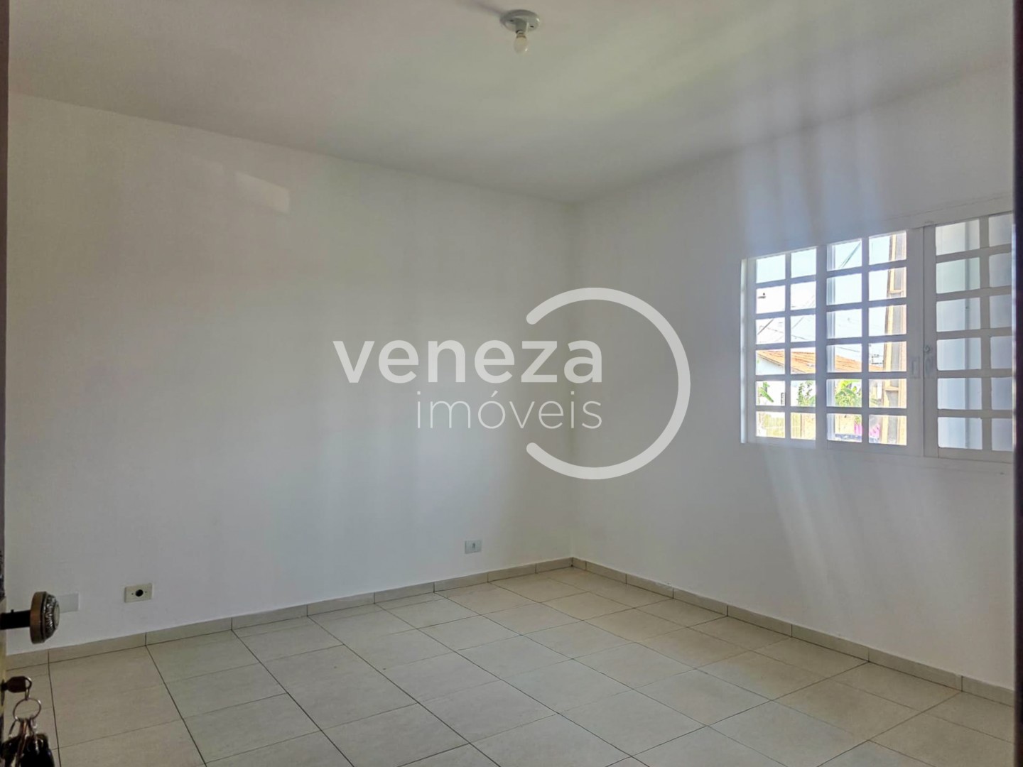 Casa Residencial para venda no bairro Santa Monica de Londrina - Foto 11