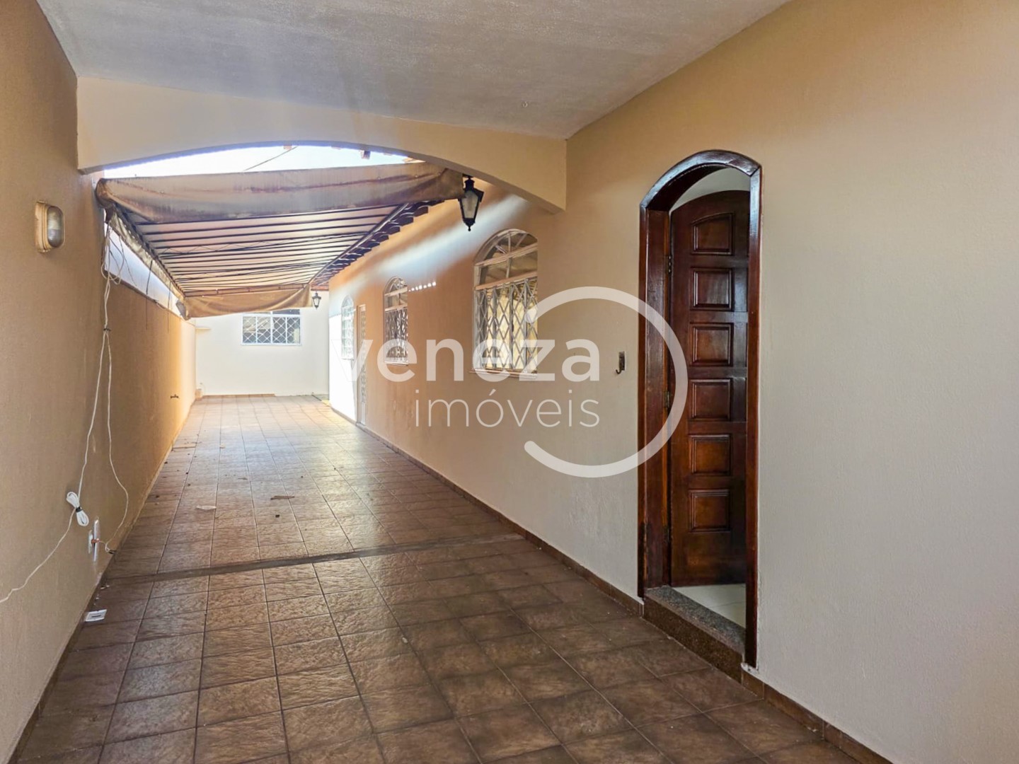 Casa Residencial para venda no Santa Monica em Londrina com 404m² por R$ 500.000