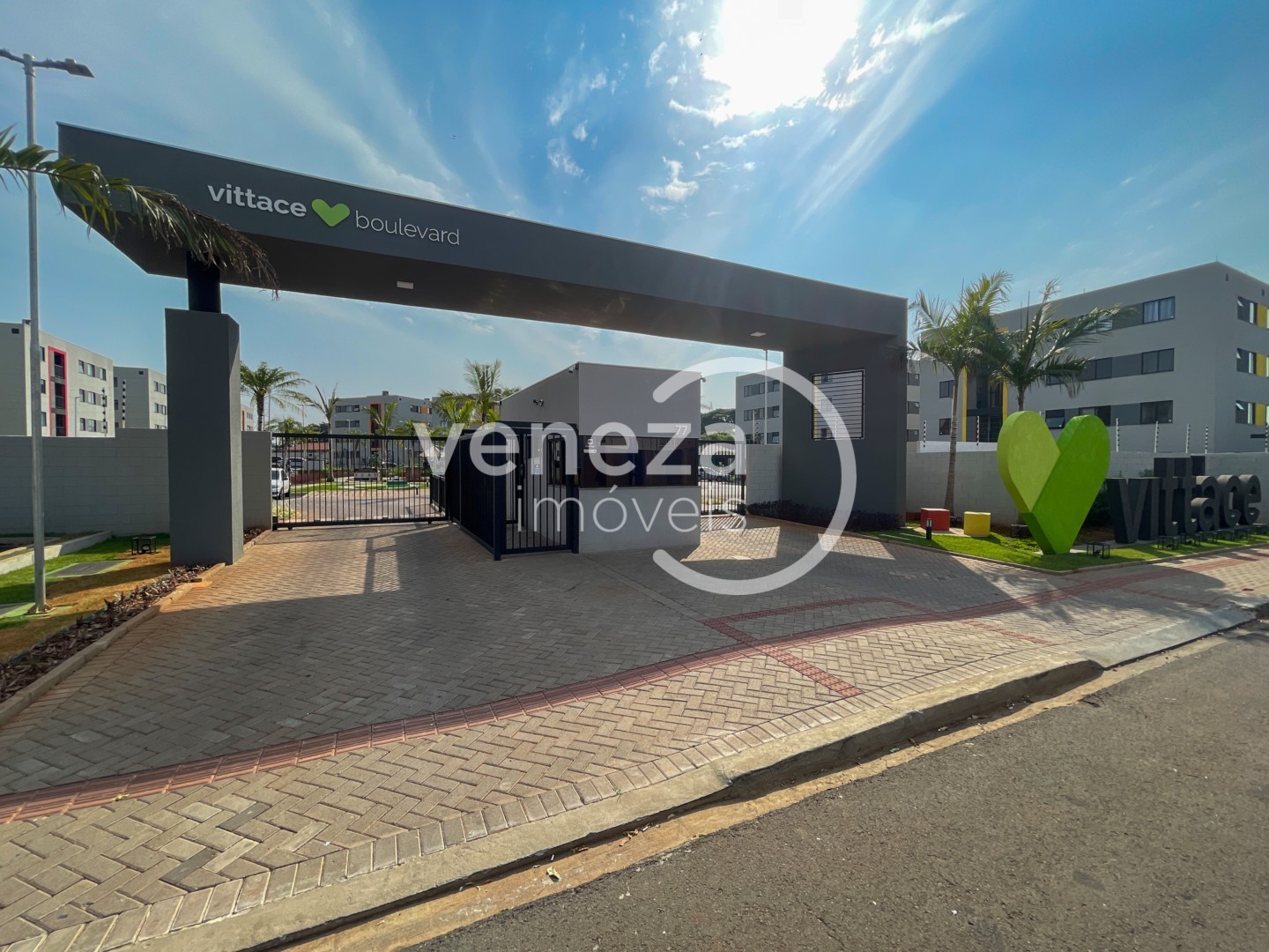 Apartamento para venda no Sao Pedro em Londrina com 86m² por R$ 280.000