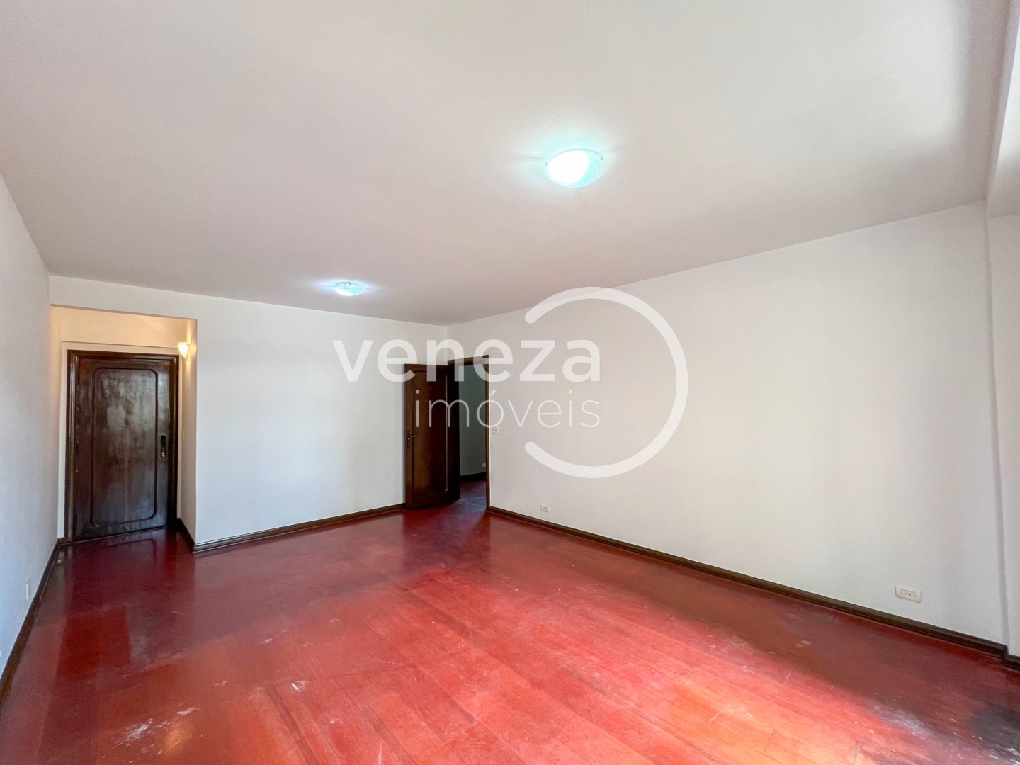 Apartamento para locacao no Centro em Londrina com 177,2m² por R$ 3.300