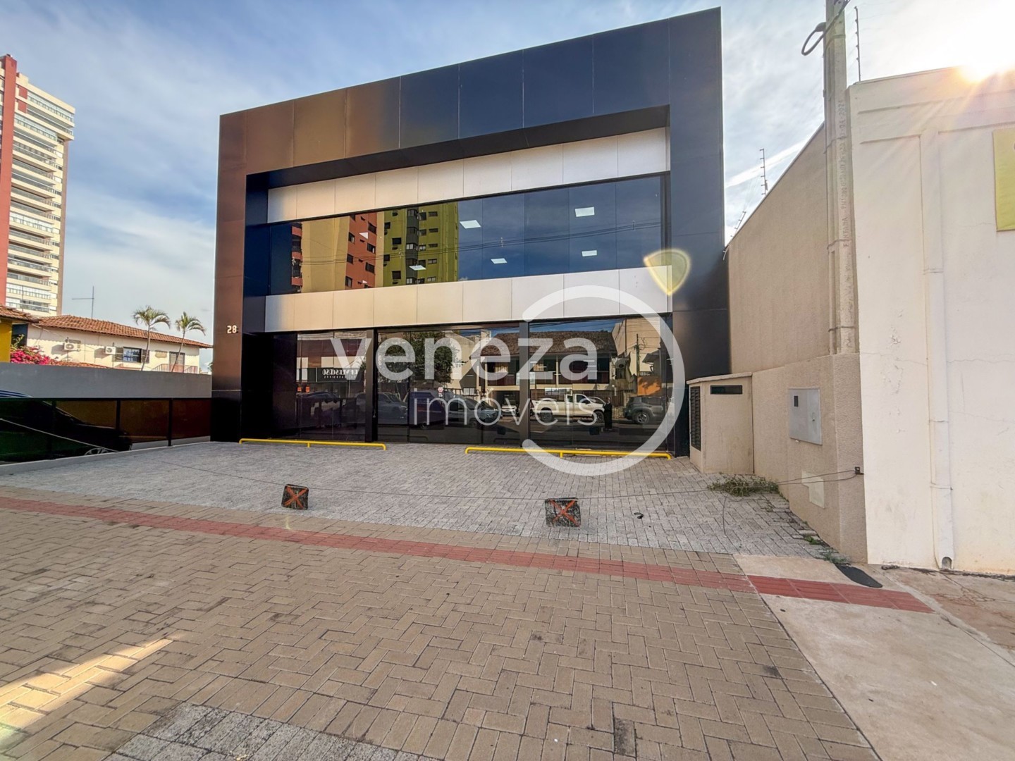 Salão-loja para locacao no Centro em Cambe com 999,52m² por R$ 25.500 - Foto 1