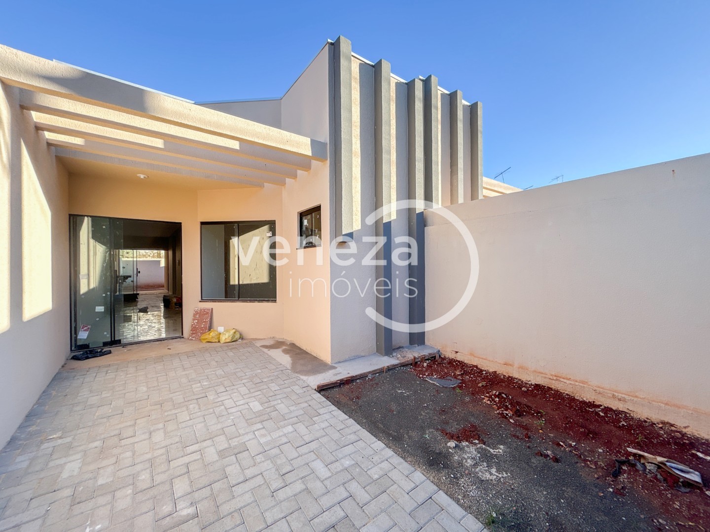 Casa Residencial para locacao no Cinco Conjuntos em Londrina com 69m² por R$ 1.650