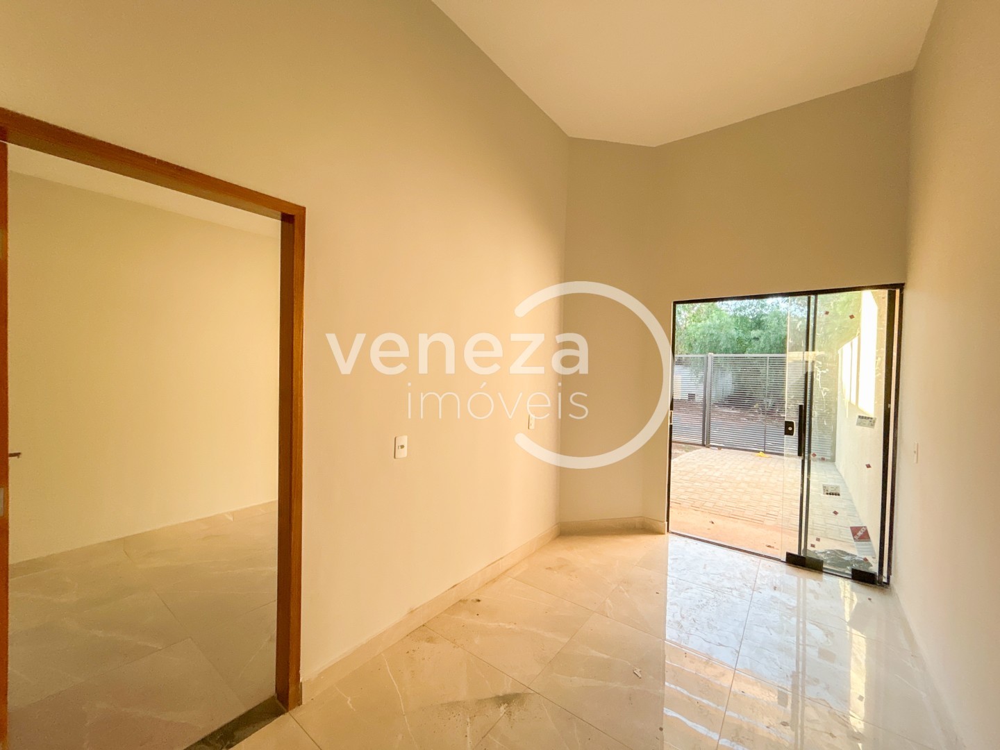 Casa Residencial para locacao no Cinco Conjuntos em Londrina com 69m² por R$ 1.650